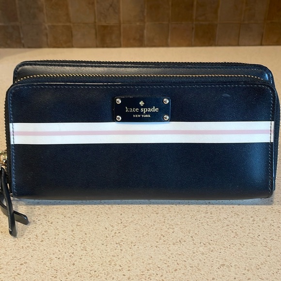 kate spade Handbags - 🦊LOW-ER START🦊 Kate Spade large full zip black, pink & white clutch wallet